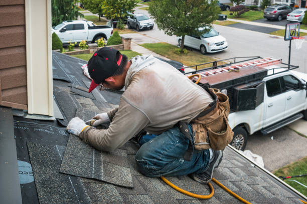 Professional Roofing technician working in Lincoln, ME